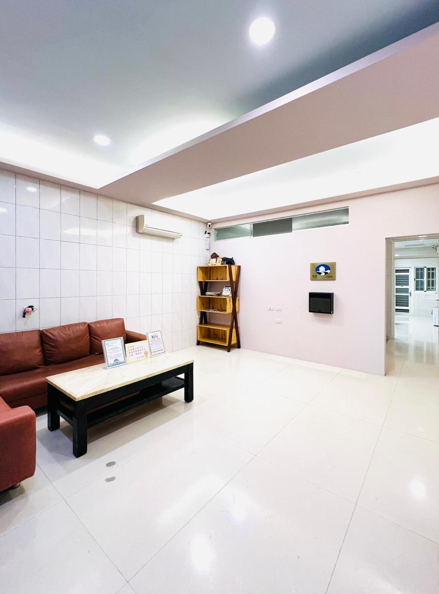 Zhuji Hostel Donggang Exteriér fotografie